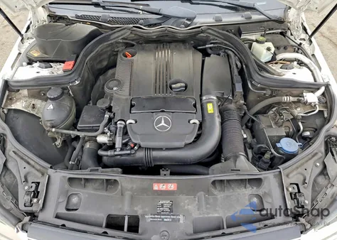 2014 Mercedes-Benz C 250 из США, поврежденный, VIN WDDGF4HB2EA959563